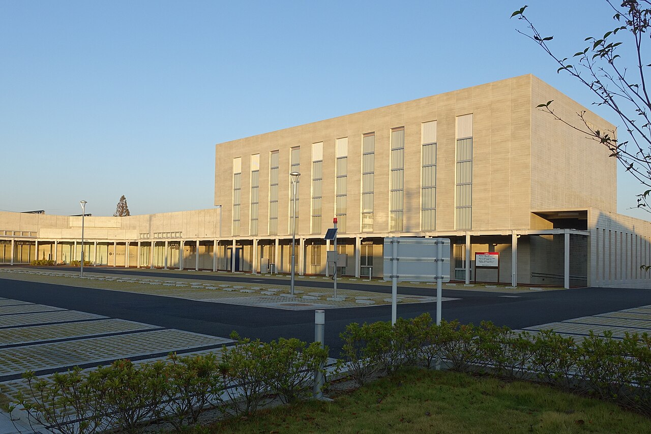 光の森町民センター(キャロッピア)の外観