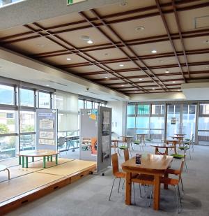 飯田市地域交流センター(りんご庁舎) 市民サロン