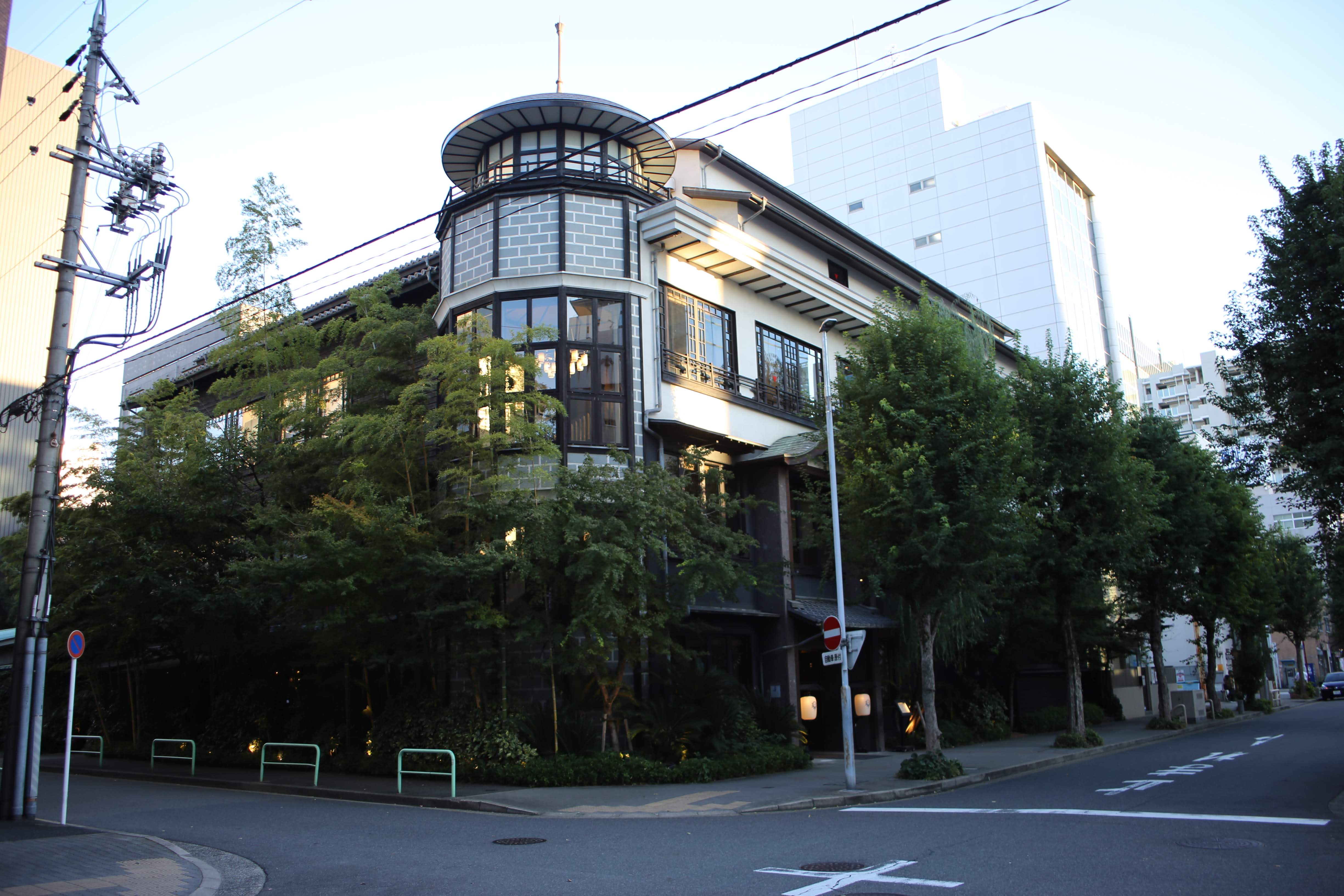 通りから見たTHE KAWABUN NAGOYAの全景