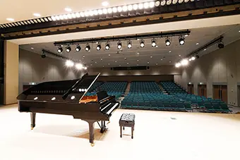 垂水区文化センター レバンテホールのグランドピアノ