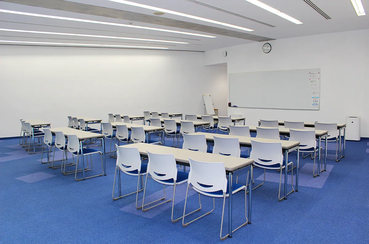 岐阜県科学技術振興センター 第1会議室（スクール形式）