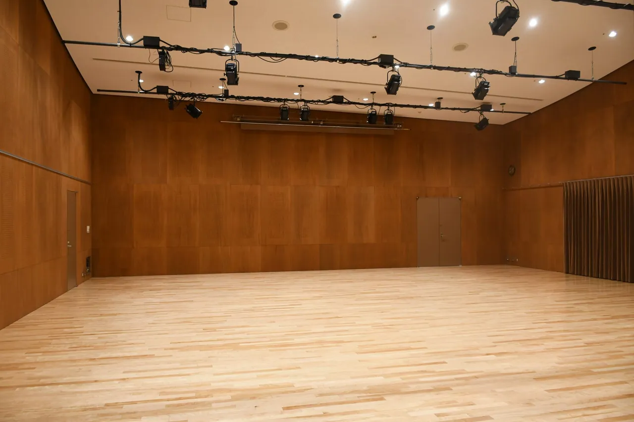 荘銀タクト鶴岡（鶴岡市文化会館） 小ホール