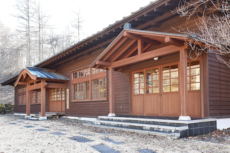 山中湖情報創造館 研修棟の外観