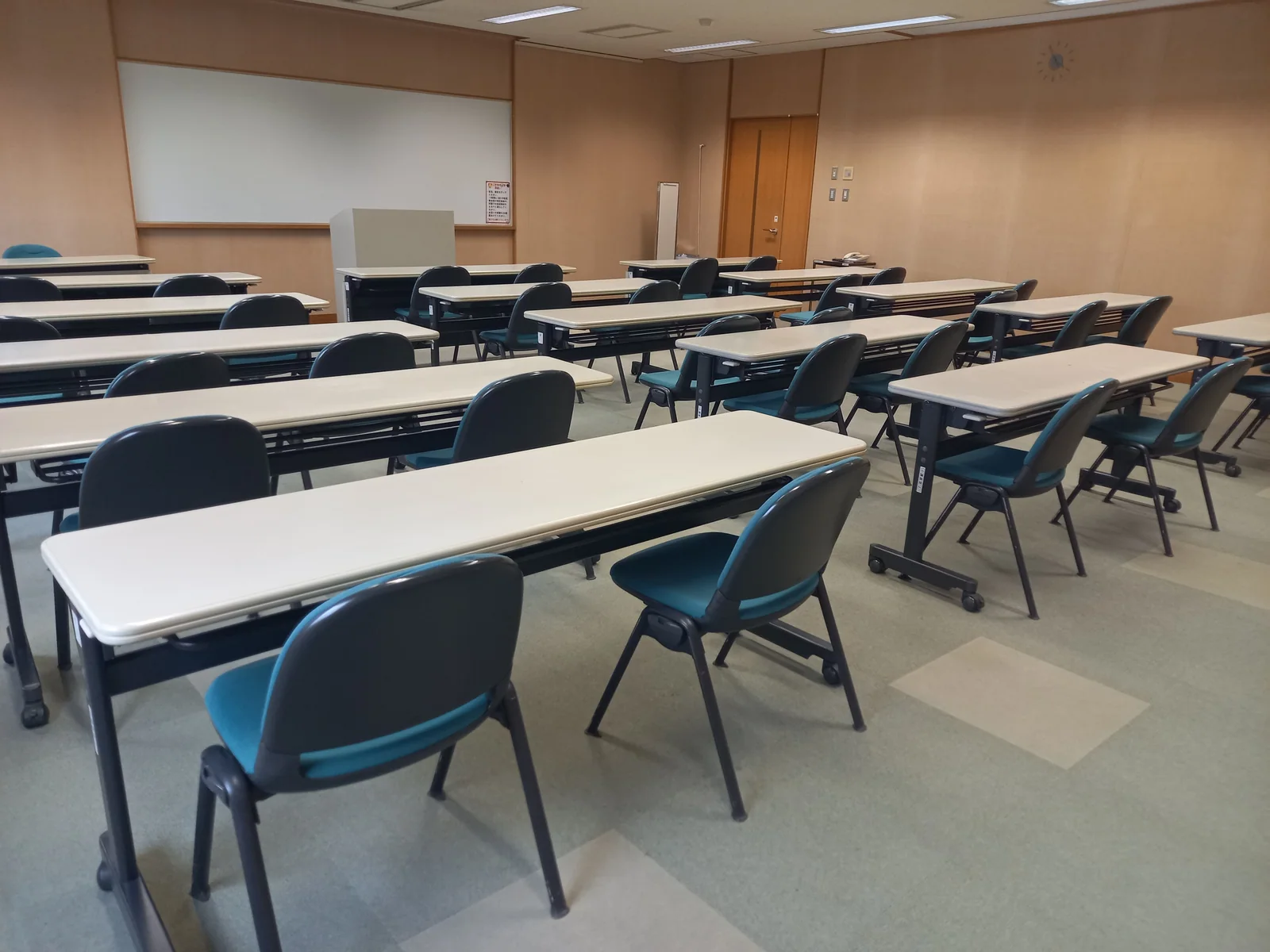 県西生涯学習センター 小講座室（2）