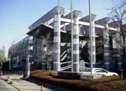 宇都宮市東市民活動センターが入る建物の外観
