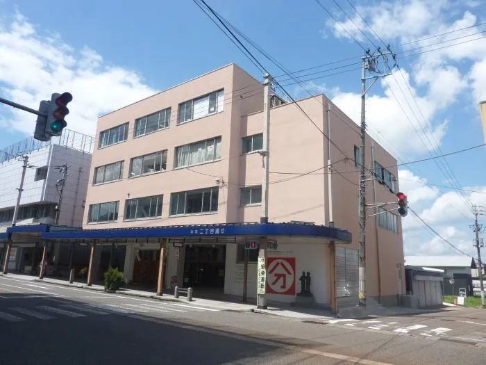 十日町市市民交流センター（分じろう） 建物外観