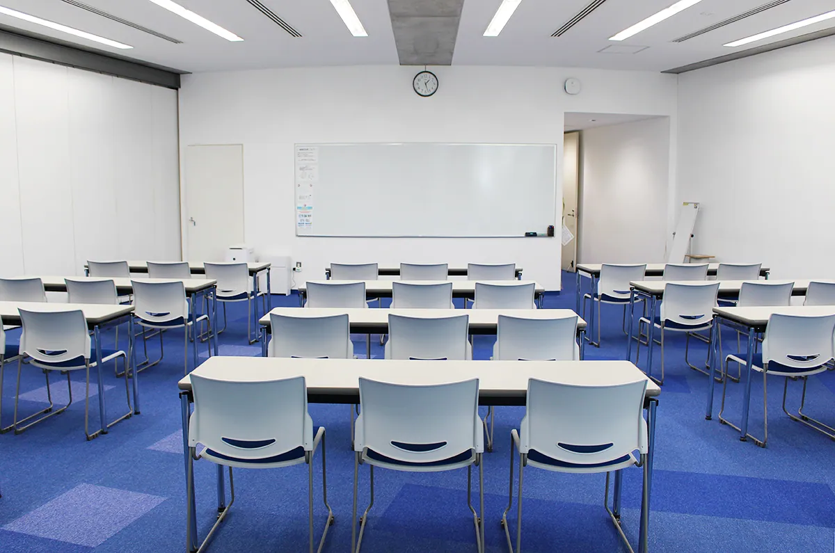 岐阜県科学技術振興センター 第2会議室（スクール形式）