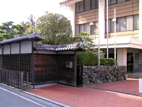 愛媛県生活文化センター 玄関