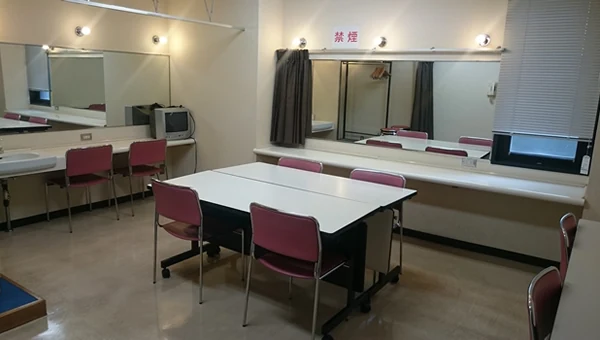 大阪国際交流センター 大ホール付属の楽屋7