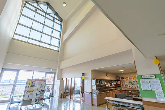 泉区松森市民センター 館内ロビー2