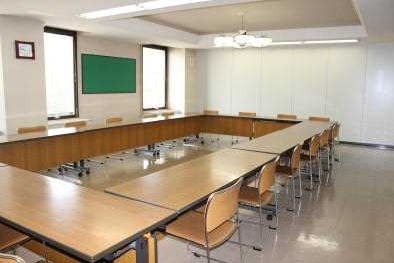 山口県教育会館 会議室I
