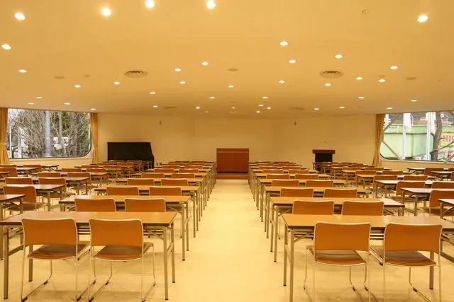 岐阜市民会館 会議室80