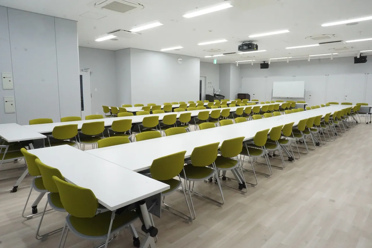 大阪市立港区民センター 第1集会室