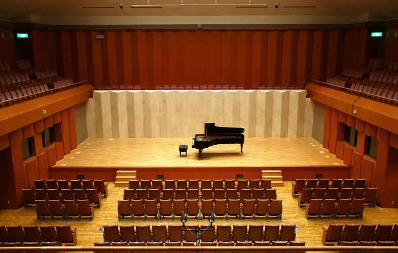 加東市地域交流センター L.O.C.ホール（大ホール）