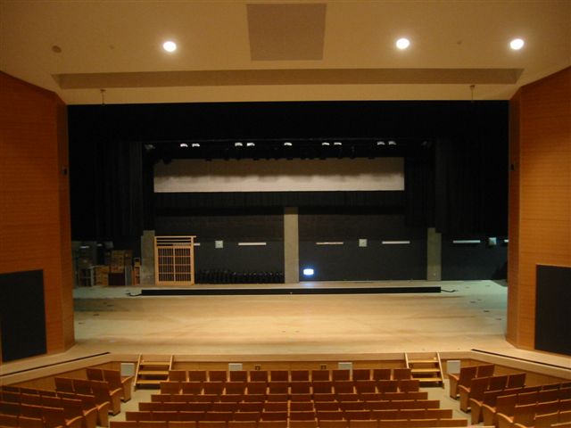 宜野座村文化センター がらまんホール 舞台