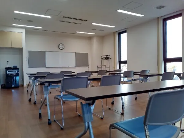 本郷地区センター 中会議室