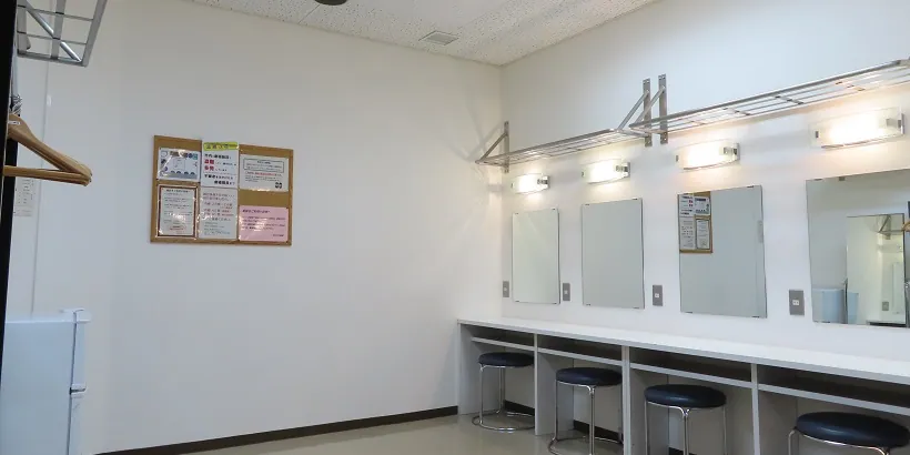 西文化小劇場 楽屋B