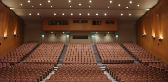 行田市産業文化会館（ベルプラス） ホール客席