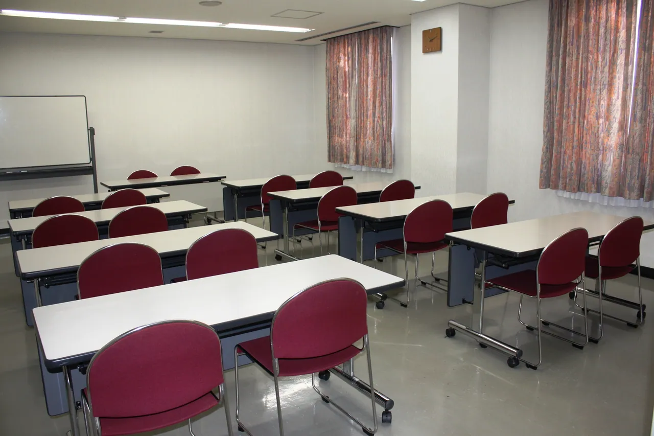 日野町町民会館わたむきホール虹 会議室３
