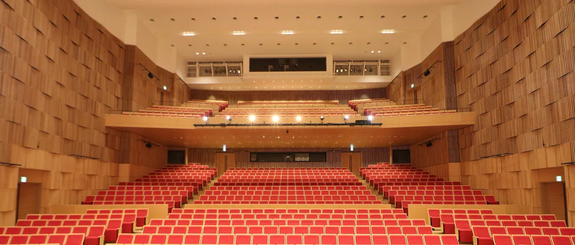 秩父宮記念市民会館 大ホール 客席
