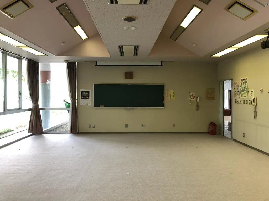秩父市吉田農村環境改善センター（やまなみ会館） 会議室1