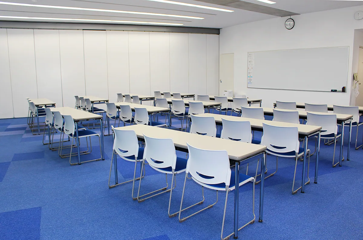岐阜県科学技術振興センター 第2会議室（別角度）