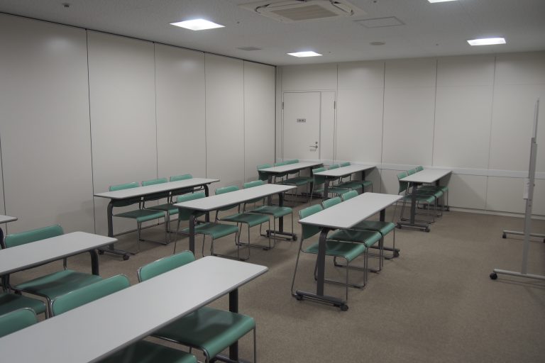 神戸市青少年会館 多目的室A・B