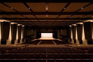 防府市公会堂 大ホール舞台