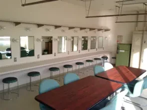 あま市美和文化会館 楽屋A（洋室）