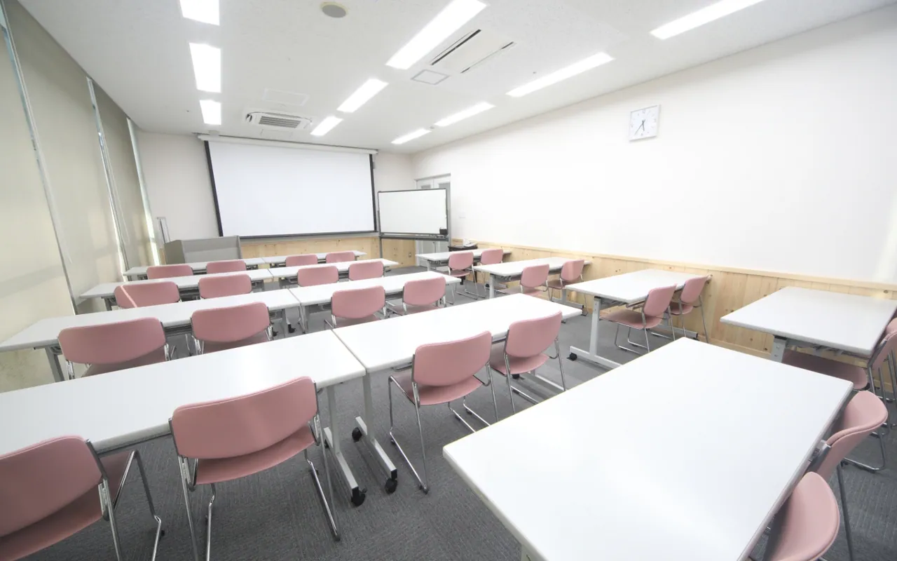 岡崎市シビックセンター 岡崎市シビックセンターの集会室