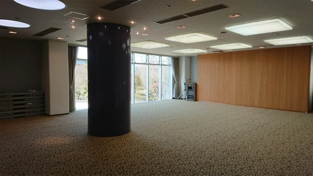南丹市国際交流会館 特別会議室