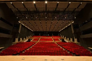 防府市公会堂 大ホール客席