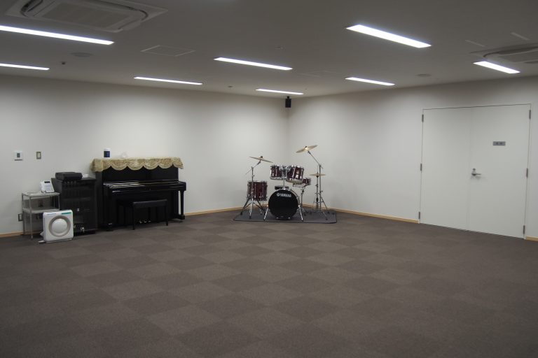 神戸市青少年会館 音楽室
