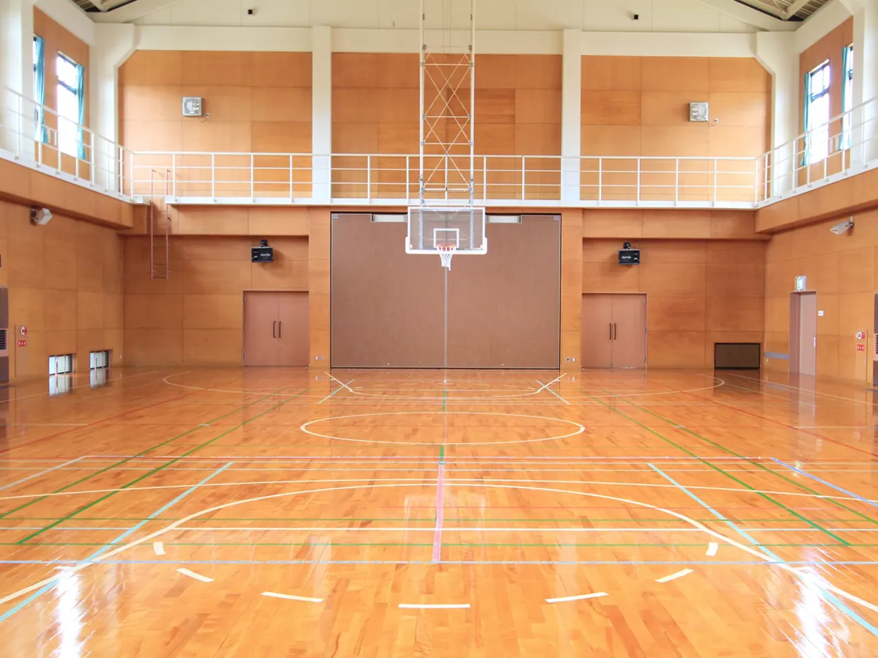 大阪国際ユースホステル・大阪府羽衣青少年センター 体育館