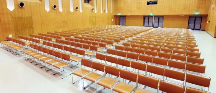 加古川市民会館 小ホール客席から舞台を望む