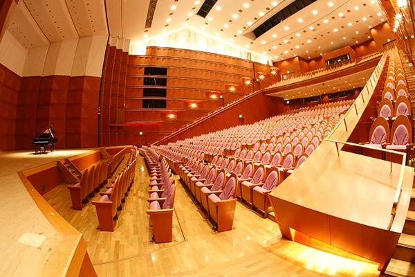 はつかいち文化ホール ウッドワンさくらぴあ 大ホール