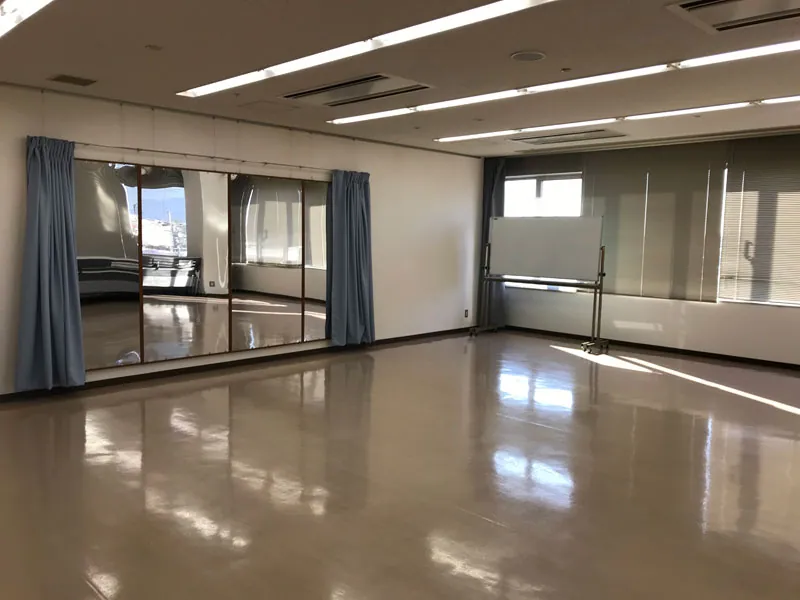 箕面市中央生涯学習センター 講座室