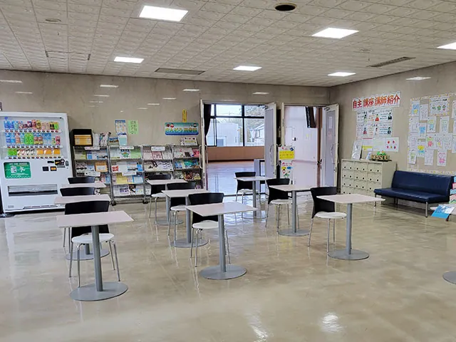 栃木市勤労者総合福祉センター ロビー