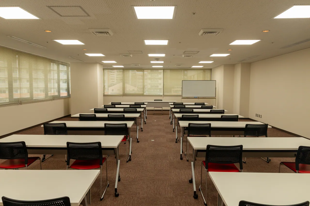 福岡県中小企業振興センター 会議室303