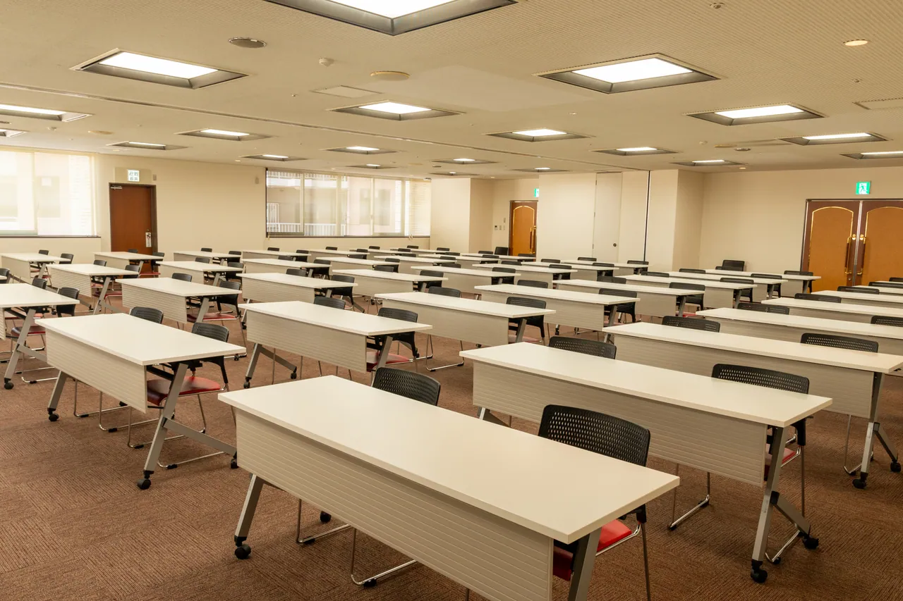 福岡県中小企業振興センター 会議室301