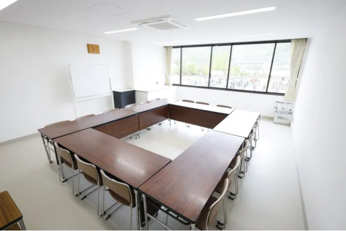 山梨県立青少年センター 山梨県立青少年センターの第2会議室