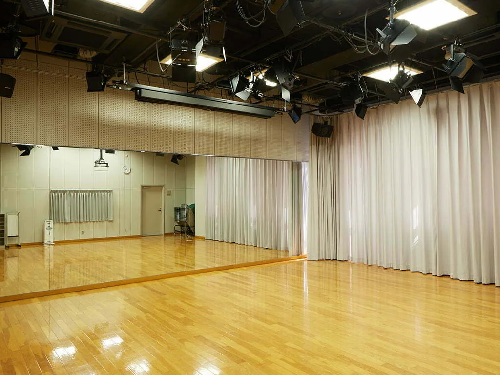 島根県立男女共同参画センターあすてらすの多目的研修室