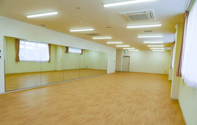 フクシ・エンタープライズ 墨田フィールド（墨田区総合運動場） 多目的室