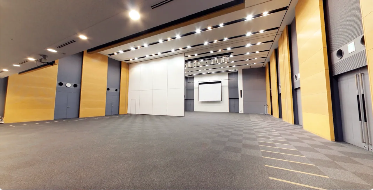 秋田拠点センターALVE（ 秋田市民交流プラザ） 多目的ホール