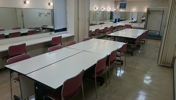 大阪国際交流センター 大ホール付属の楽屋5・6