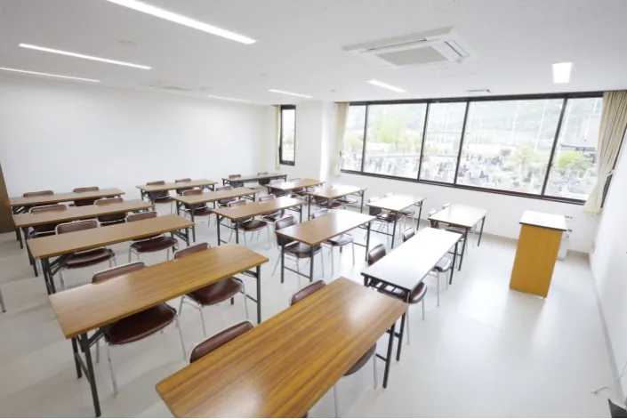 山梨県立青少年センター 山梨県立青少年センターの第3研修室