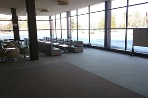 たきかわ文化センター 大ホール前のホワイエ空間