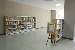 小山市小山城南市民交流センター（ゆめまち） 図書コーナー
