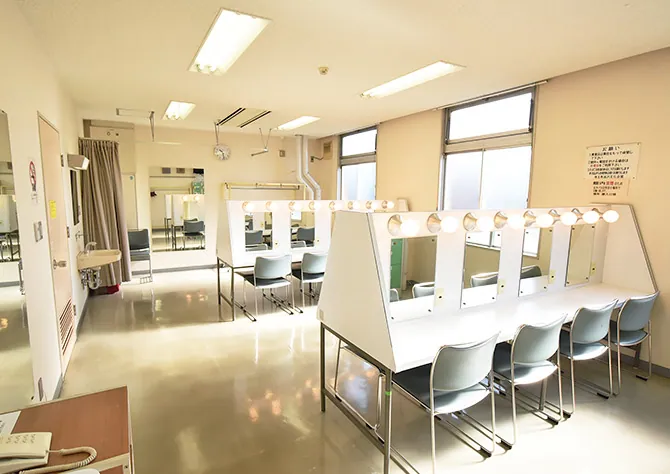 坂戸市文化施設（オルモ） 楽屋1