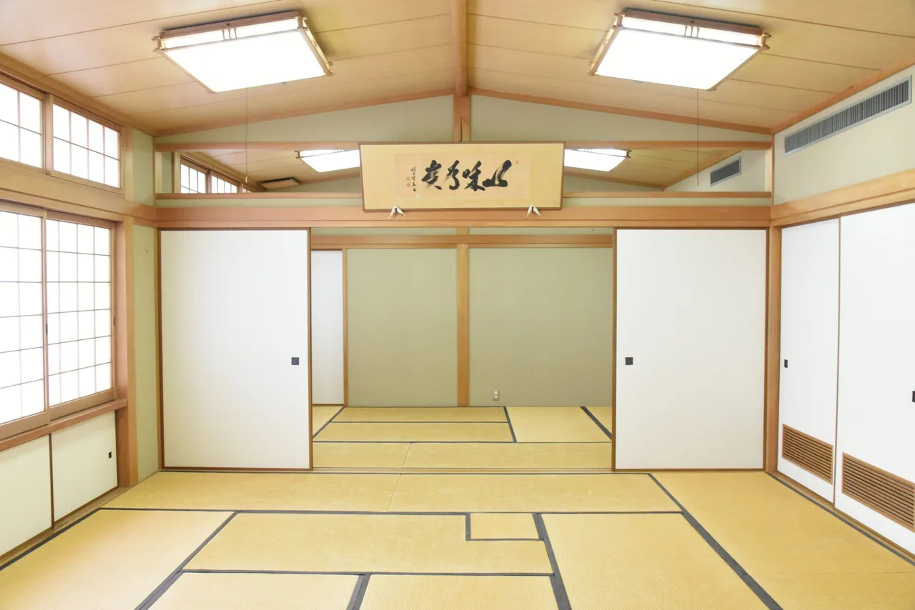 御坊市民文化会館 和室内観